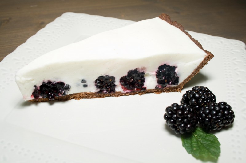 Blackberry Buttermilk Tarte | www.morethansauerkraut.com