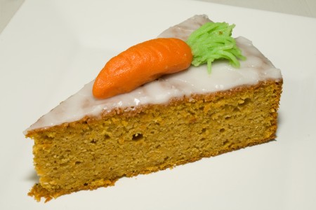 Swiss Carrot Cake (Schweizer Rüblitorte) | www.morethansauerkraut.com
